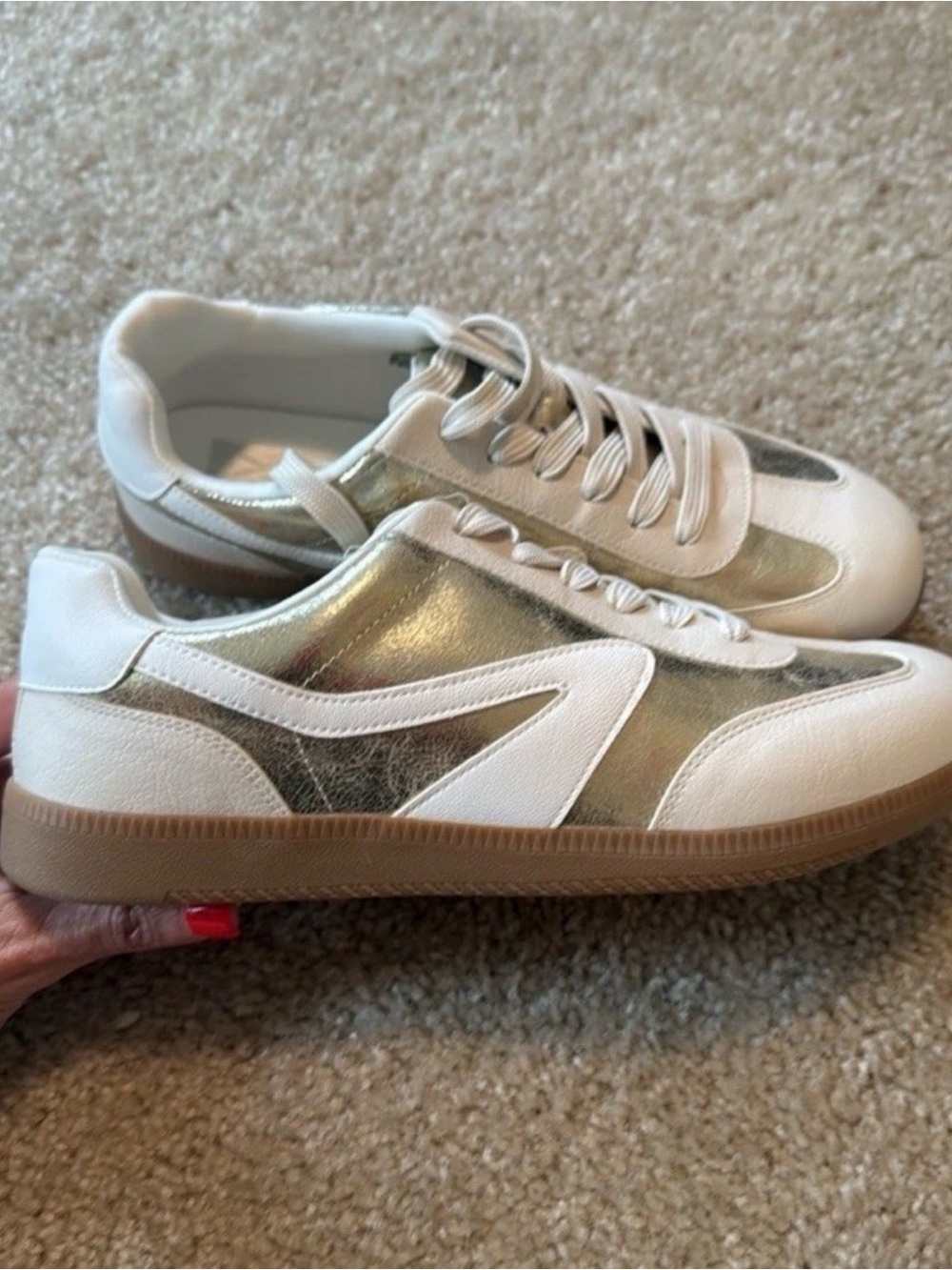 Dolce Vita quantum metallic Gold White Sneakers shoe low top laces size 8.5 - Picture 3 of 5